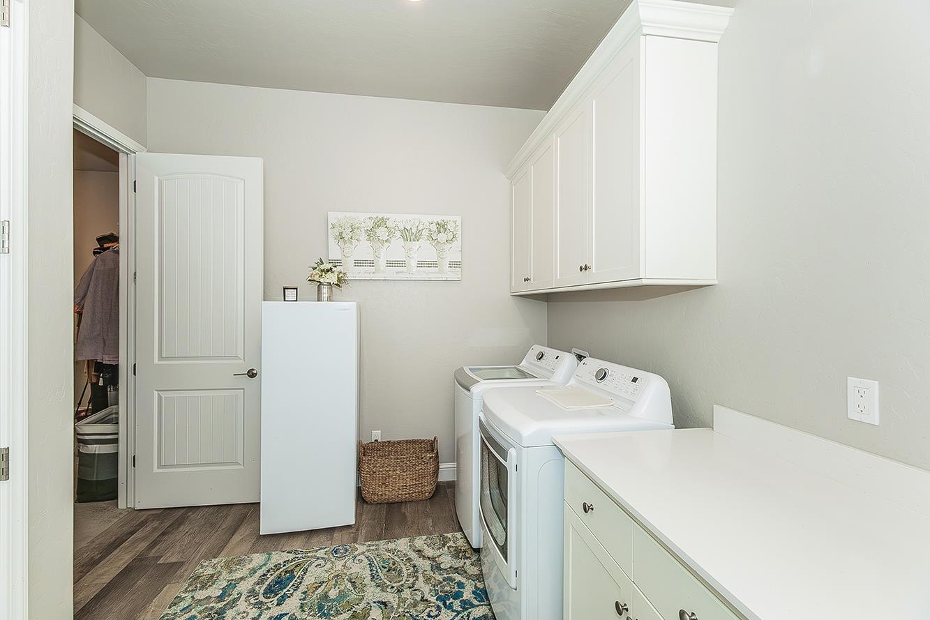 19732 Desert Willow Ln, Friant, CA 93626