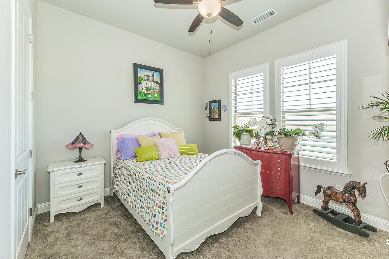 19732 Desert Willow Ln, Friant, CA 93626