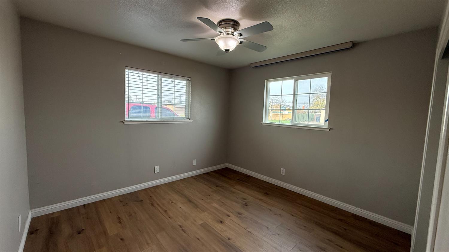 1415 Hayden Ave, Hanford, CA 93230