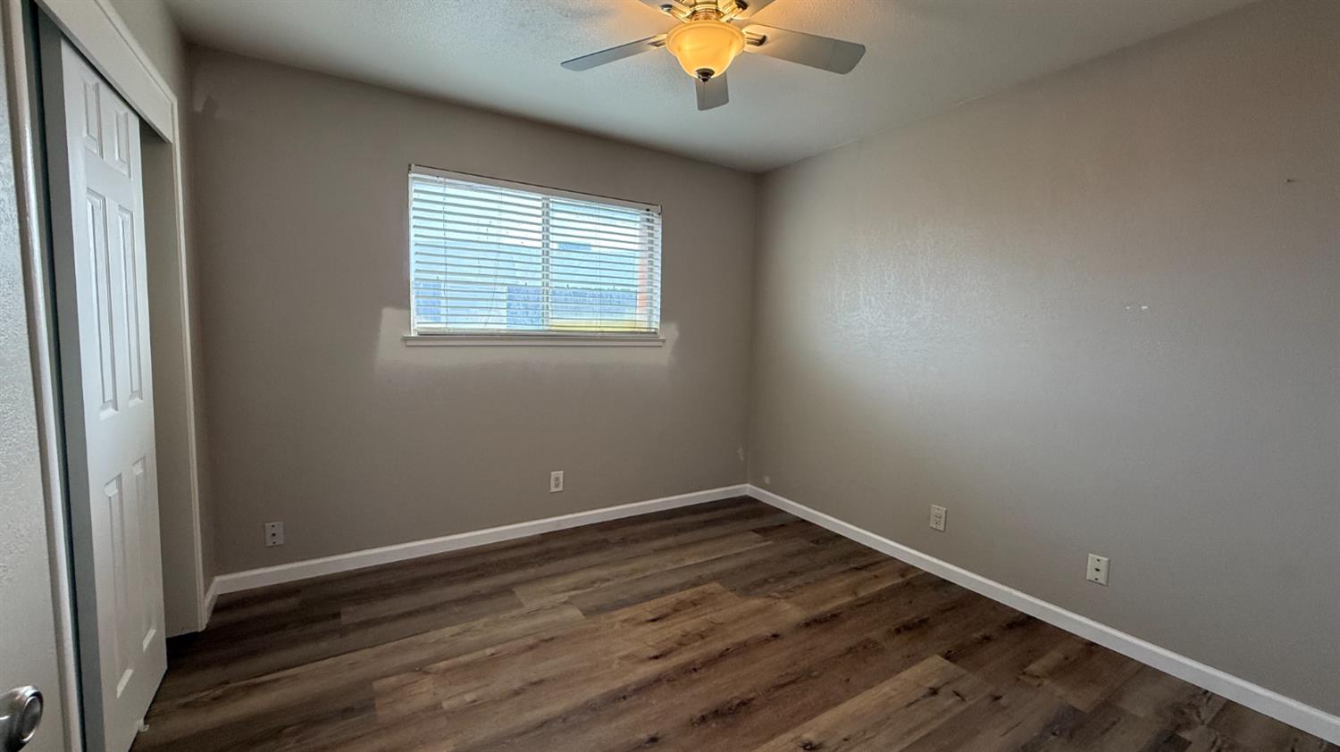 1415 Hayden Ave, Hanford, CA 93230