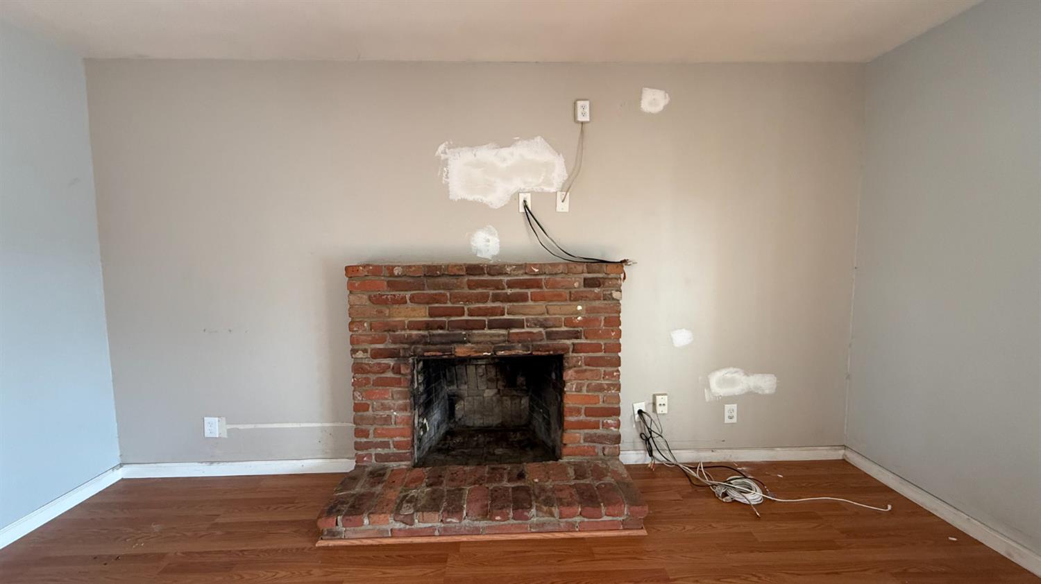 1415 Hayden Ave, Hanford, CA 93230