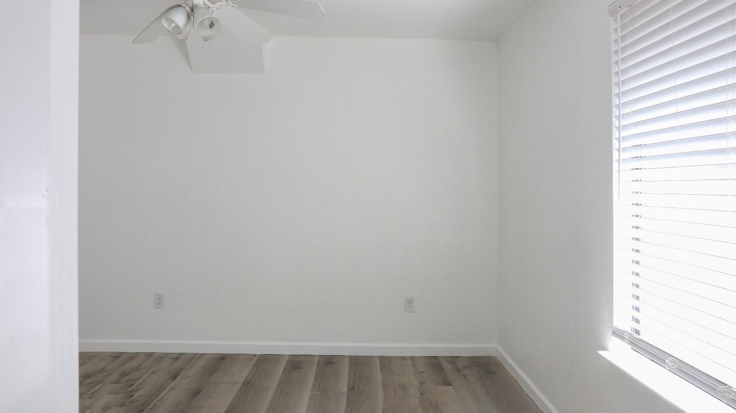 1221 N Peach Ave #142, Fresno, CA 93727