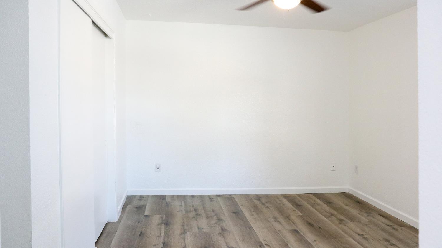 1221 N Peach Ave #142, Fresno, CA 93727