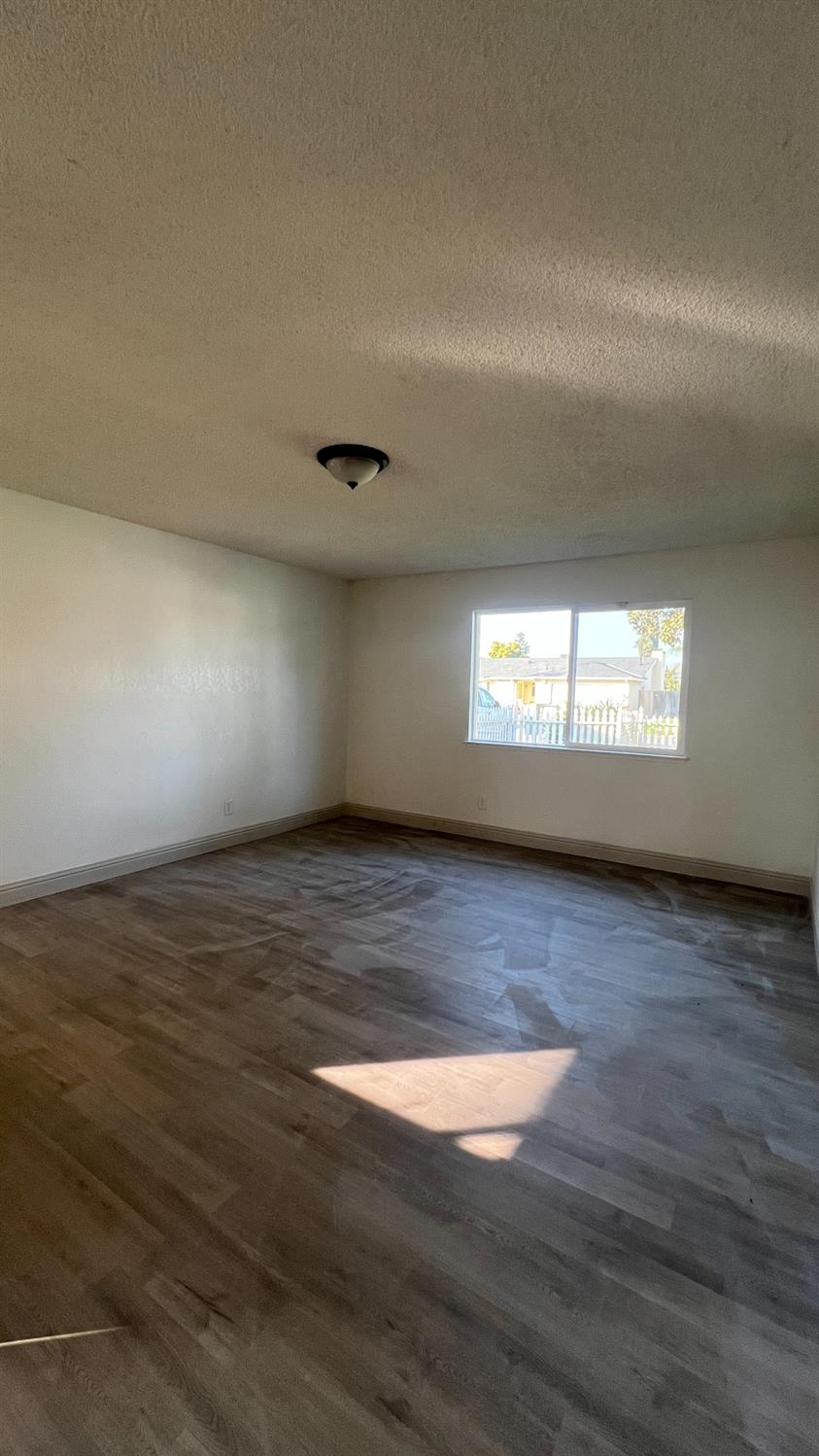 4249 W Michigan Ave, Fresno, CA 93722