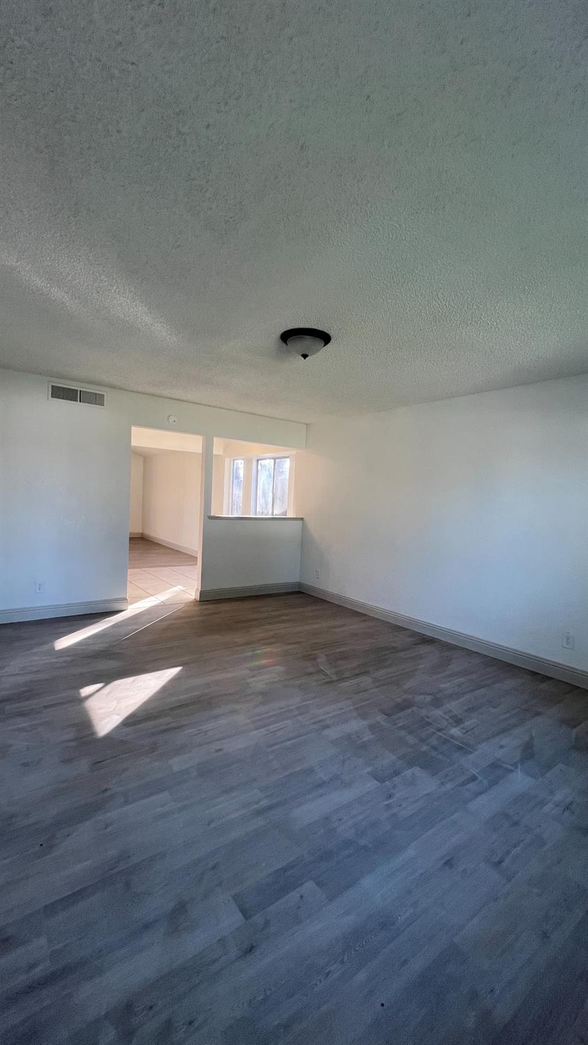 4249 W Michigan Ave, Fresno, CA 93722