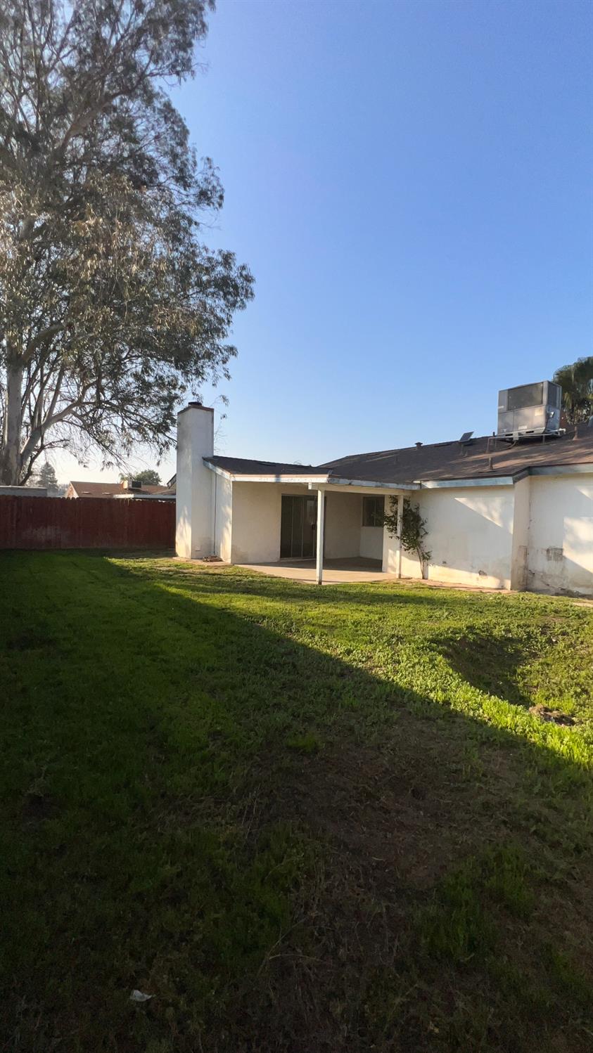 4249 W Michigan Ave, Fresno, CA 93722