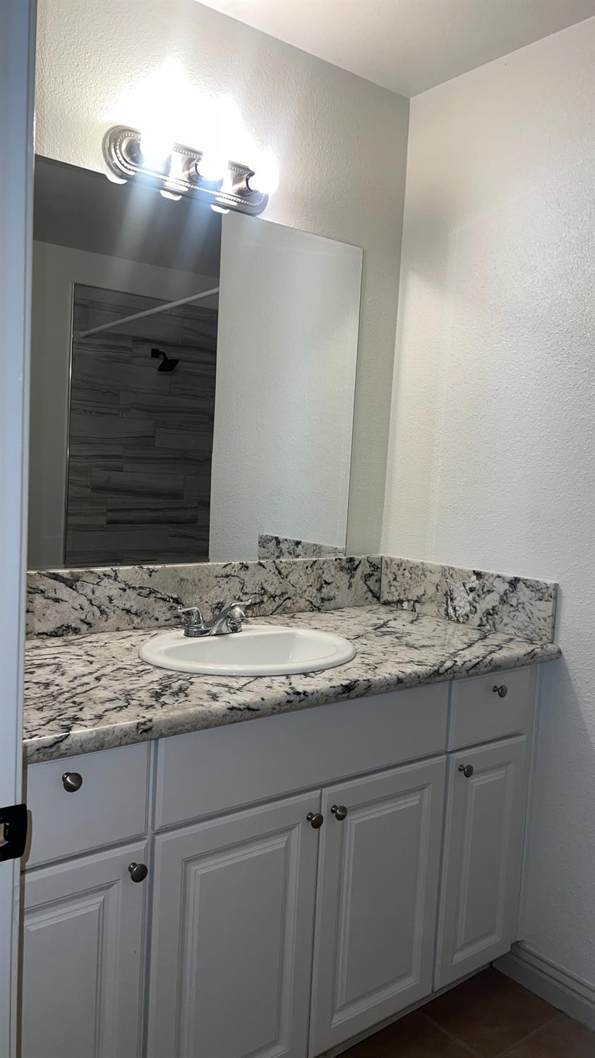 4249 W Michigan Ave, Fresno, CA 93722