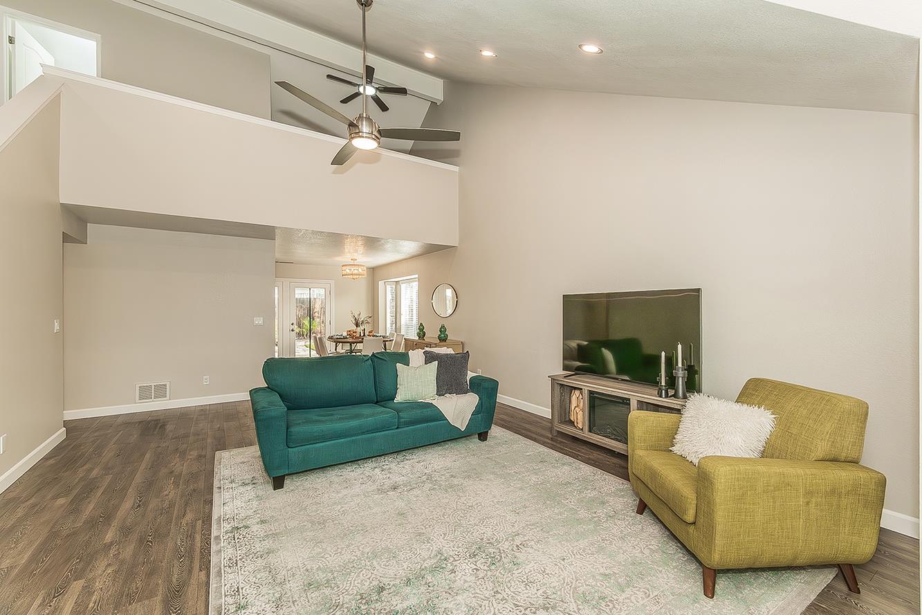 1636 E Solar Ave, Fresno, CA 93720