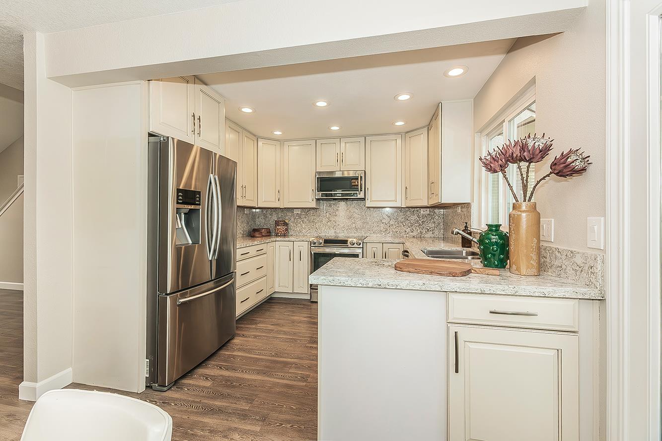 1636 E Solar Ave, Fresno, CA 93720