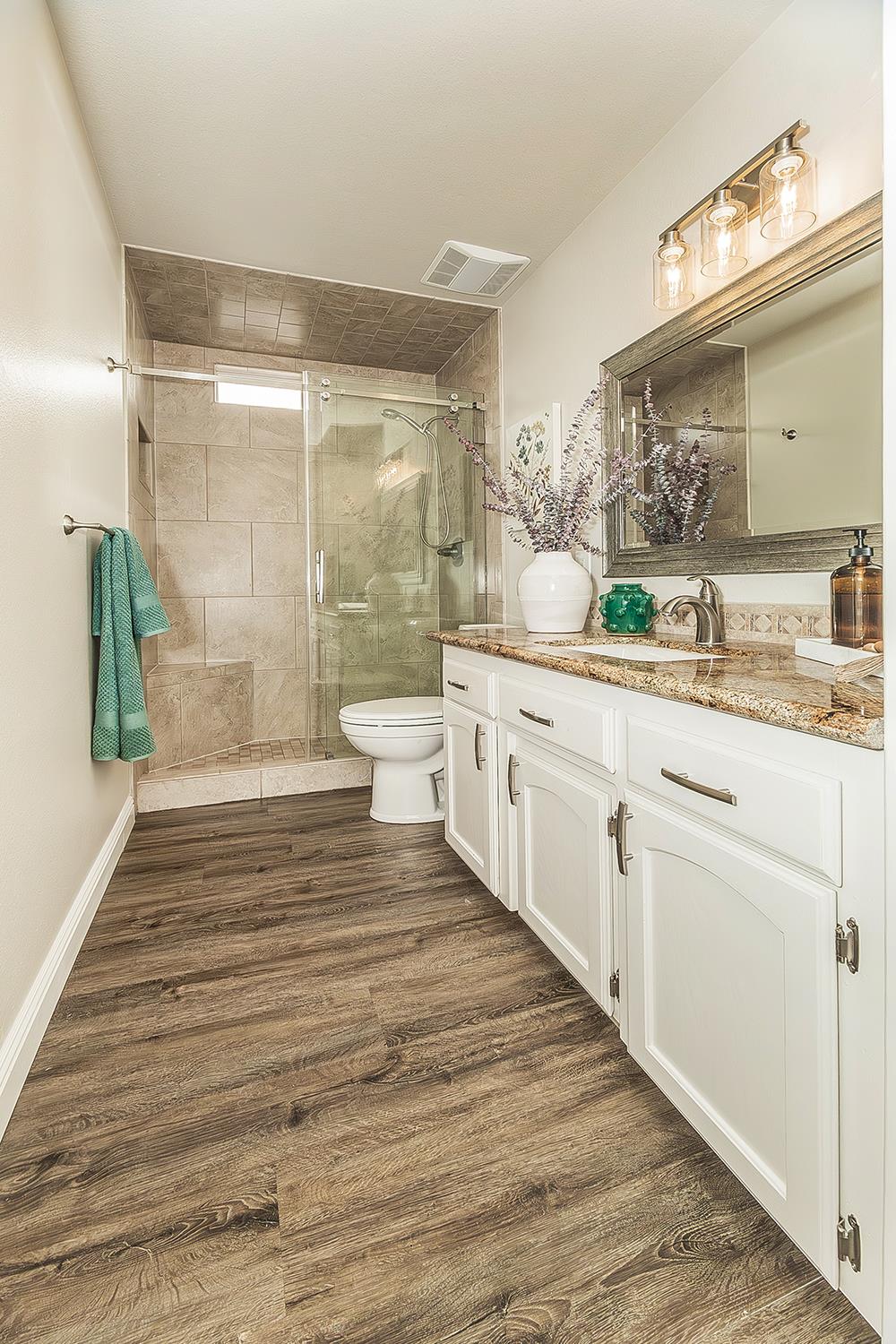 1636 E Solar Ave, Fresno, CA 93720