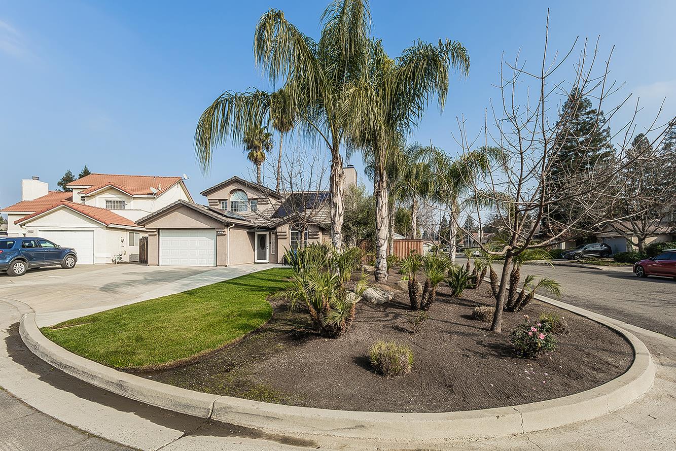 1636 E Solar Ave, Fresno, CA 93720
