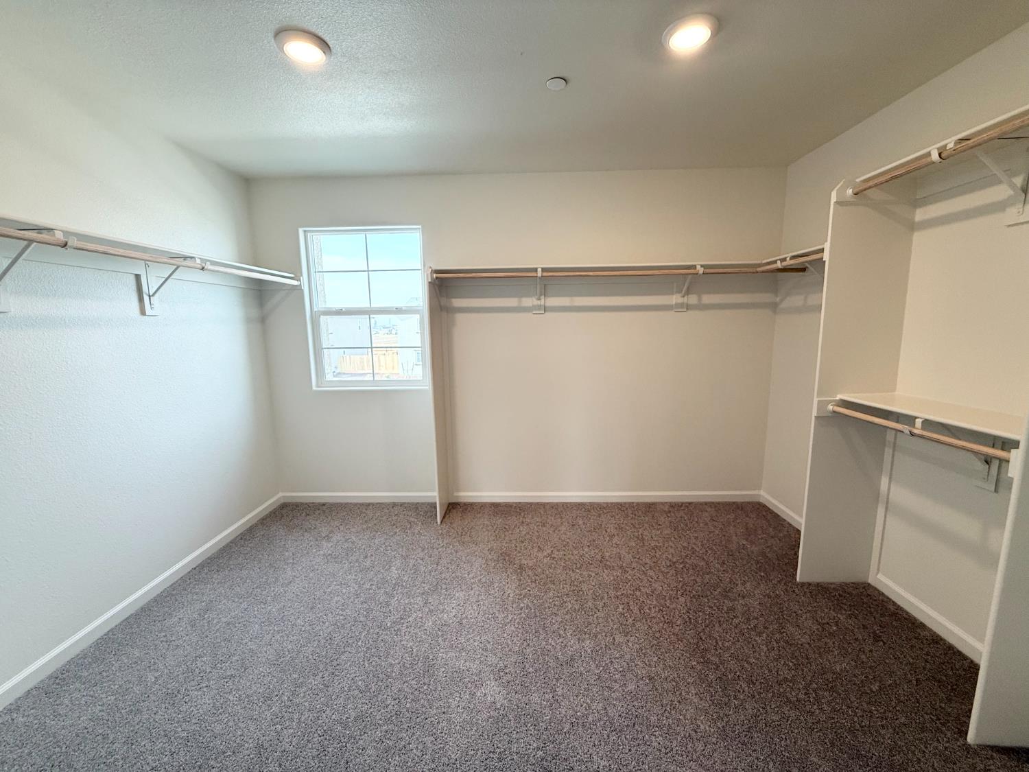 873 S Philip Ave, Fowler, CA 93625