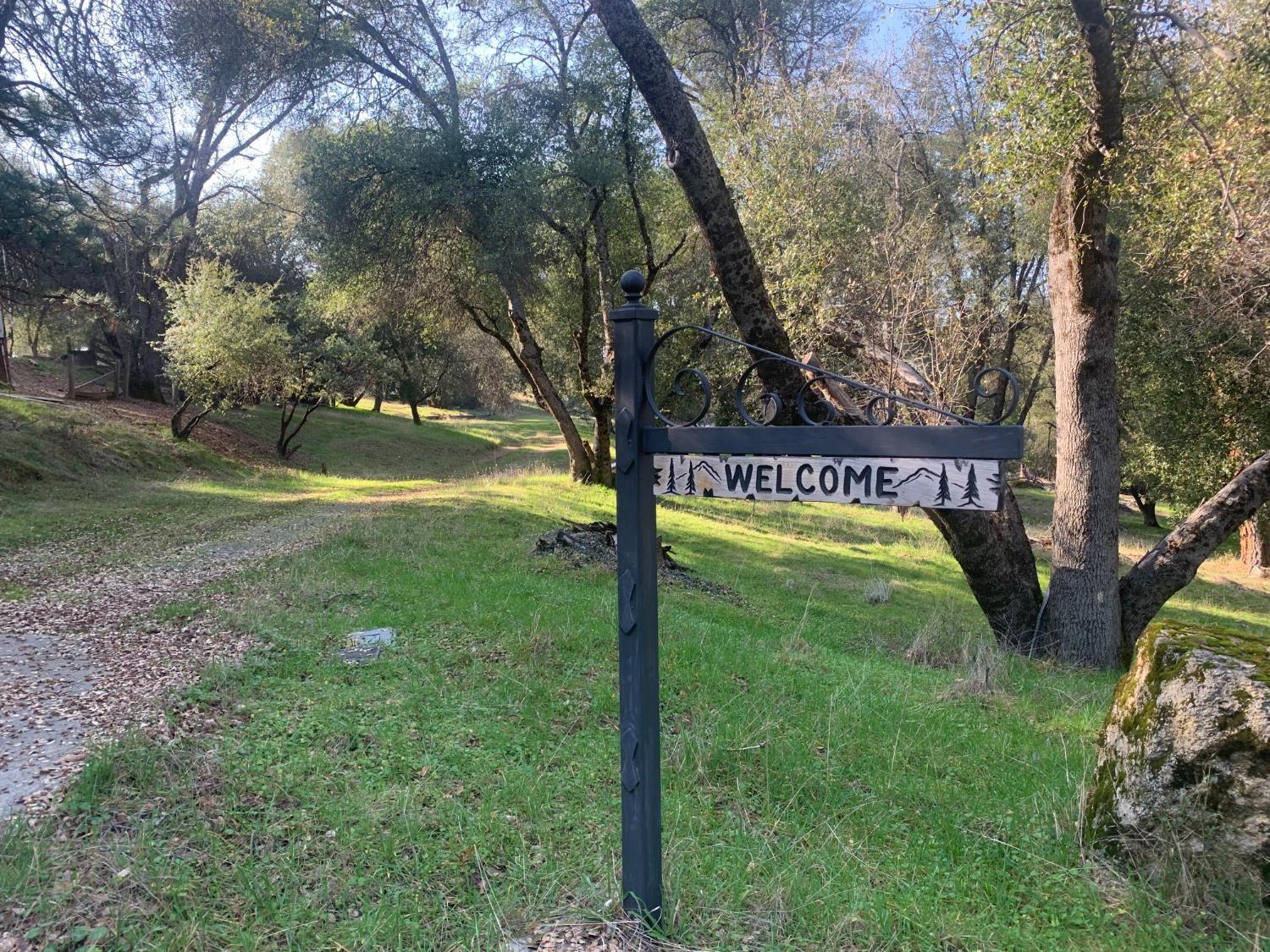 39516 John West Rd, Oakhurst, CA 93644