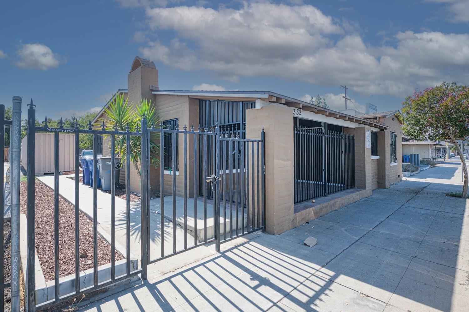 332 E Shields Ave, Fresno, CA 93704