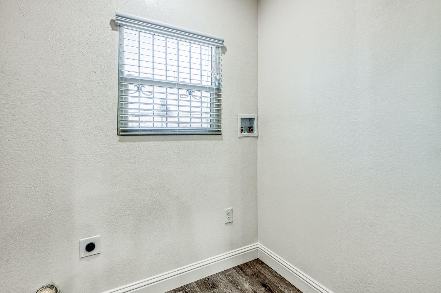 332 E Shields Ave, Fresno, CA 93704