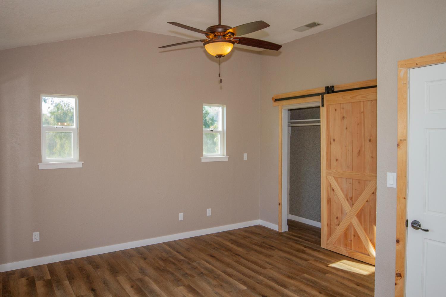 33379 George Smith Rd, Yokuts Valley, CA 93675