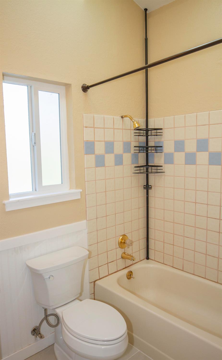 33379 George Smith Rd, Yokuts Valley, CA 93675