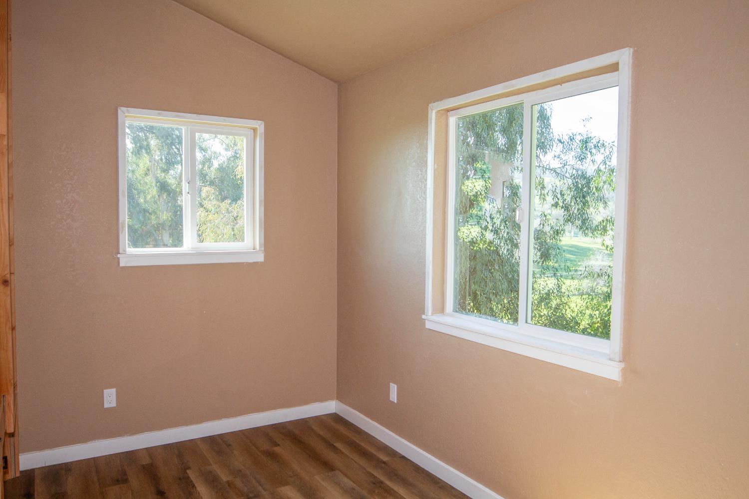 33379 George Smith Rd, Yokuts Valley, CA 93675