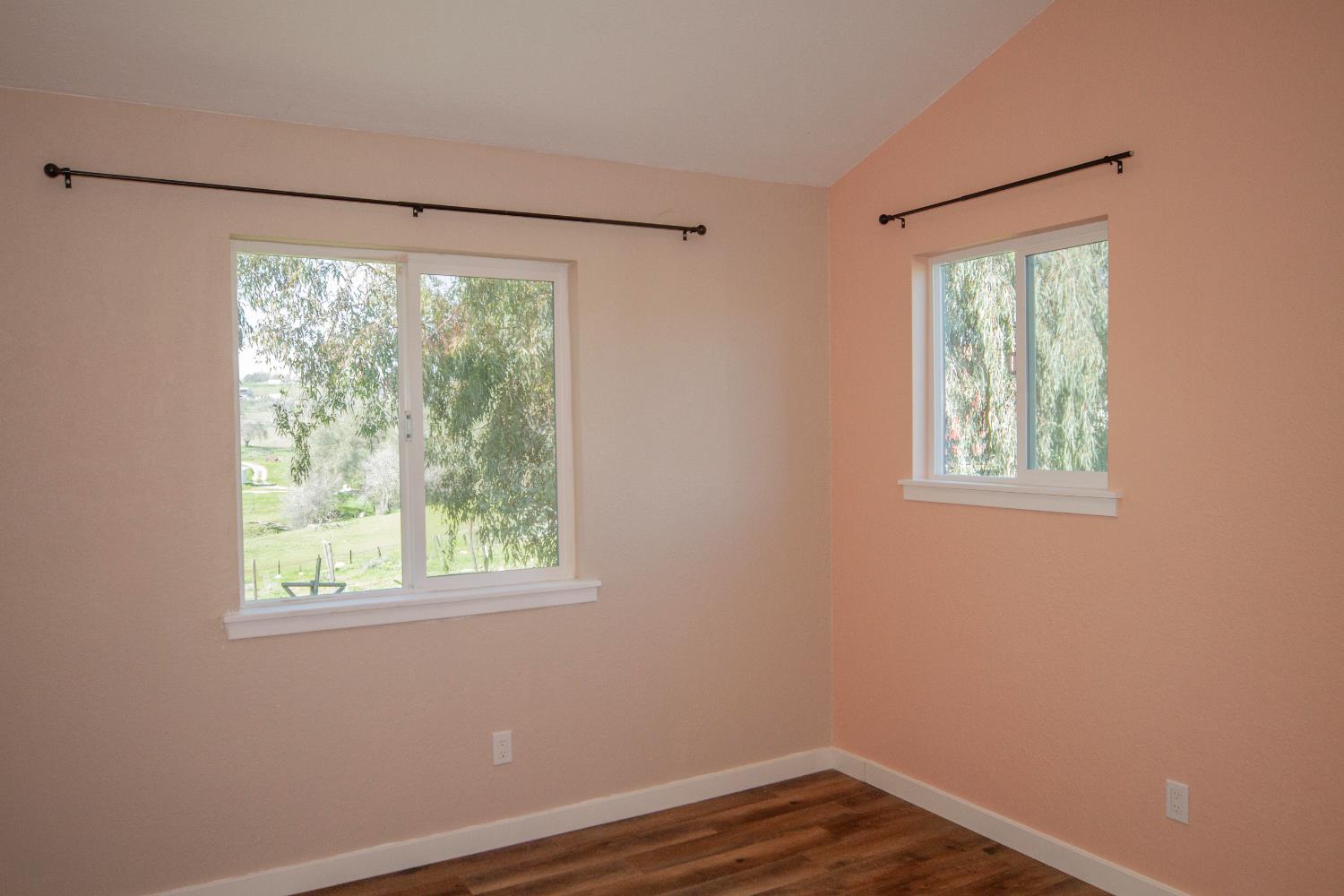 33379 George Smith Rd, Yokuts Valley, CA 93675