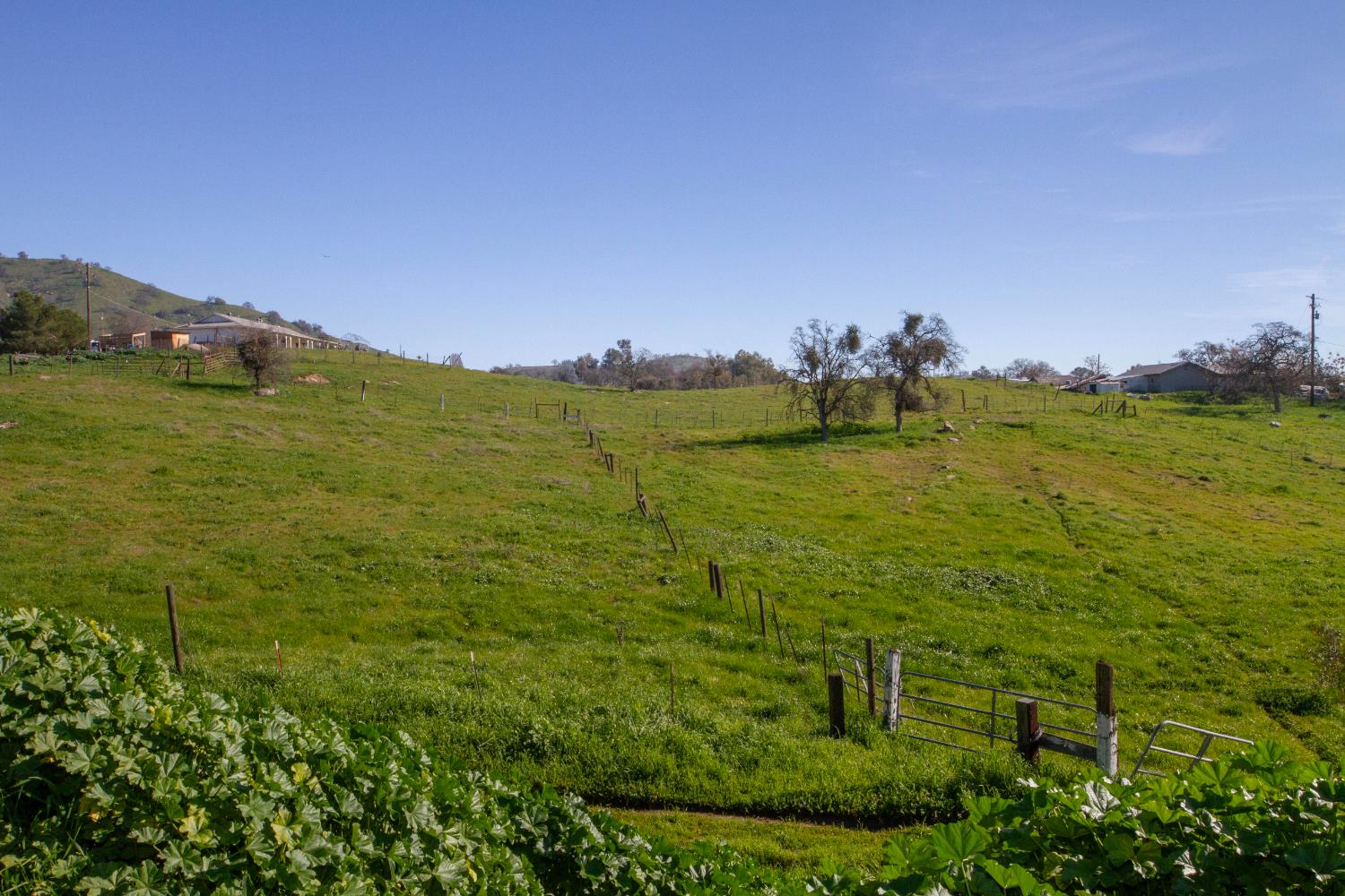 33379 George Smith Rd, Yokuts Valley, CA 93675