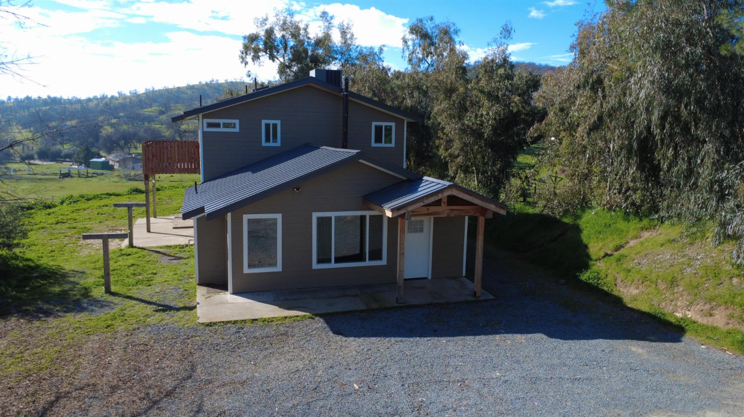 33379 George Smith Rd, Yokuts Valley, CA 93675