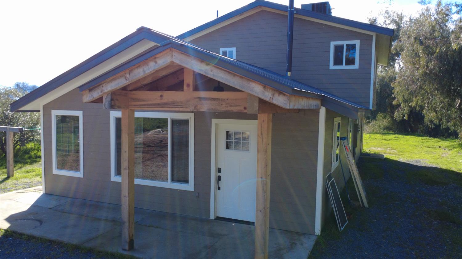 33379 George Smith Rd, Yokuts Valley, CA 93675