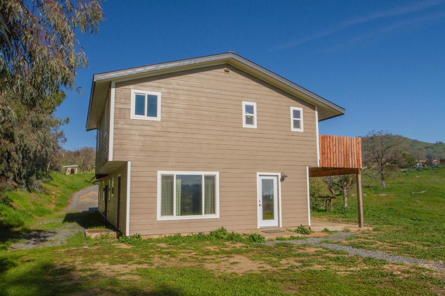 33379 George Smith Rd, Yokuts Valley, CA 93675