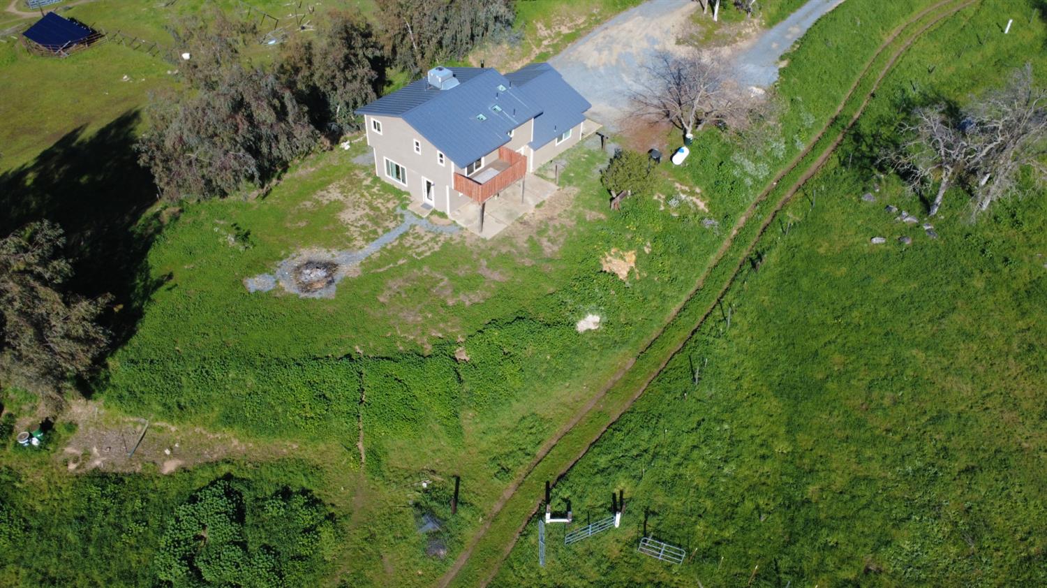 33379 George Smith Rd, Yokuts Valley, CA 93675