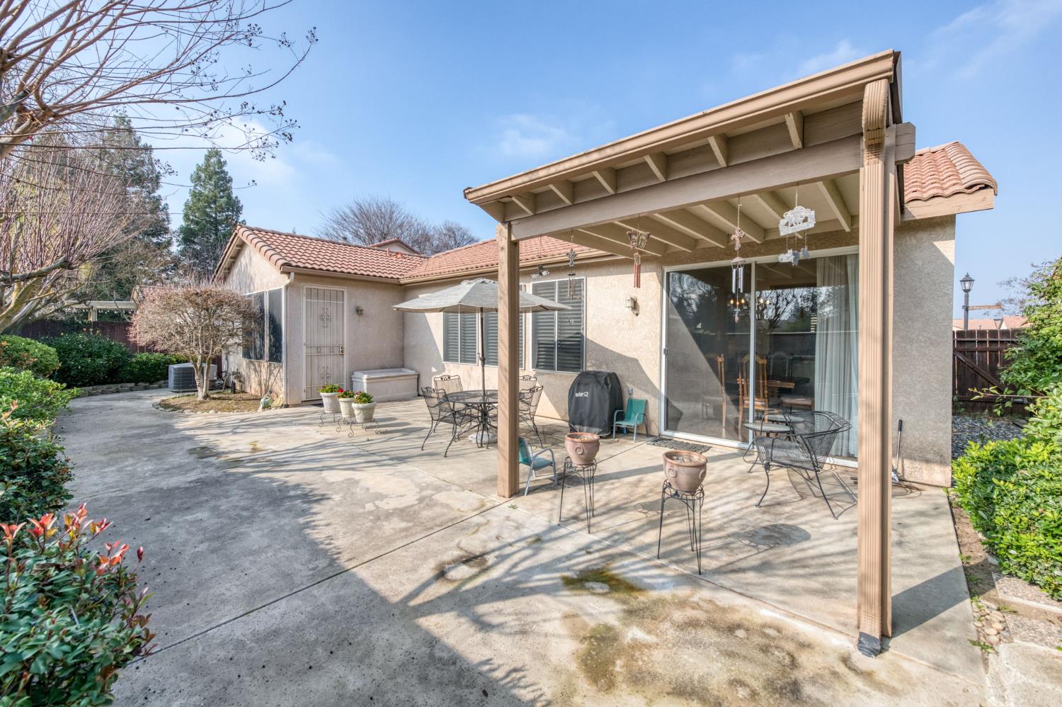 2406 E Marquise Ct, Fresno, CA 93720