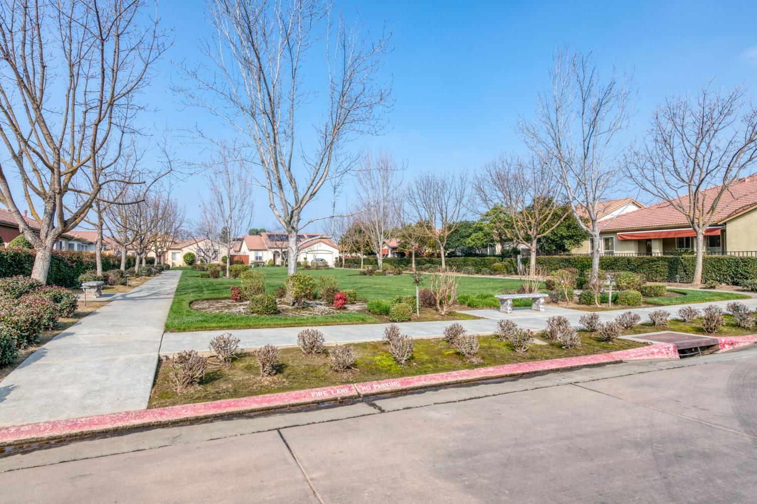 2406 E Marquise Ct, Fresno, CA 93720