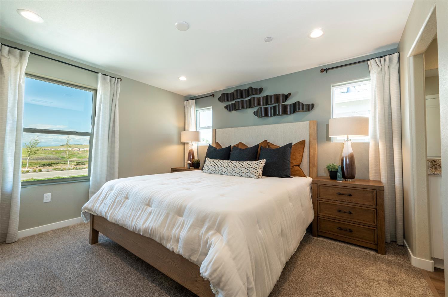 580 Ophelia Ave, Madera, CA 93636