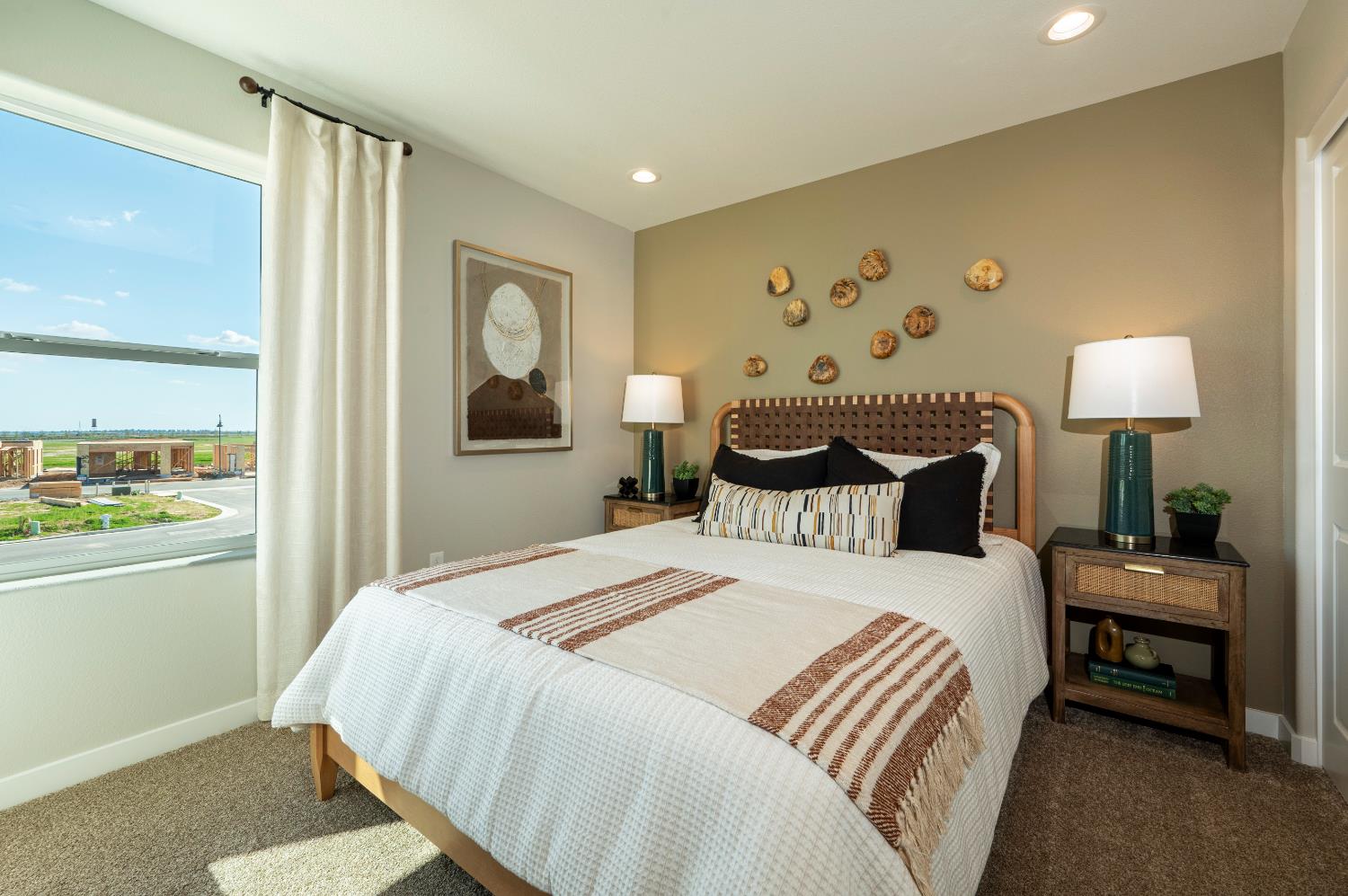 580 Ophelia Ave, Madera, CA 93636