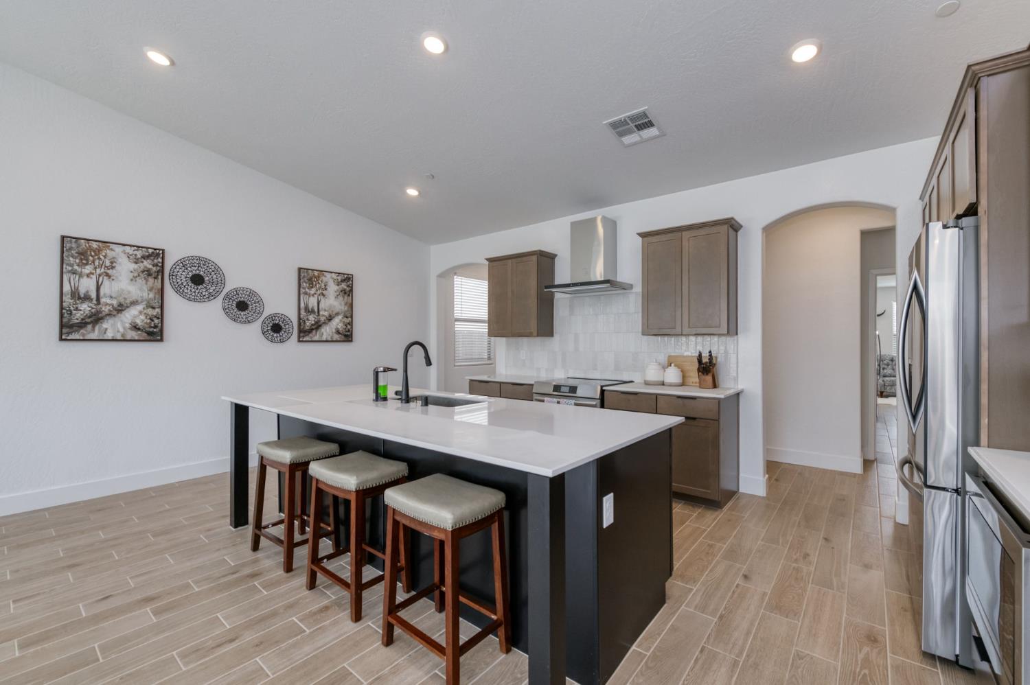 7213 E BROWN AVE, Fresno, CA 93737