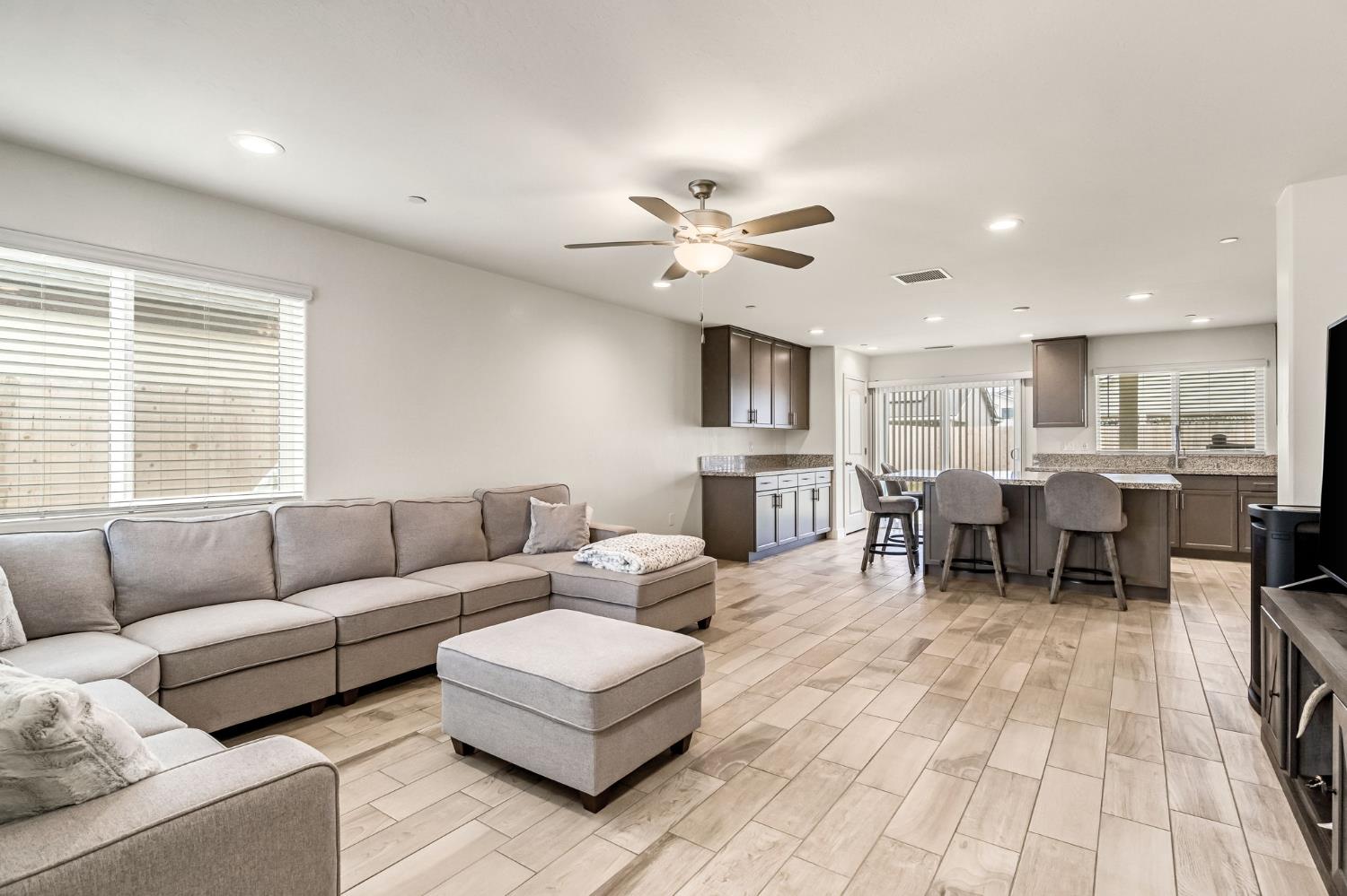 1356 W Annika, Hanford, CA 93230