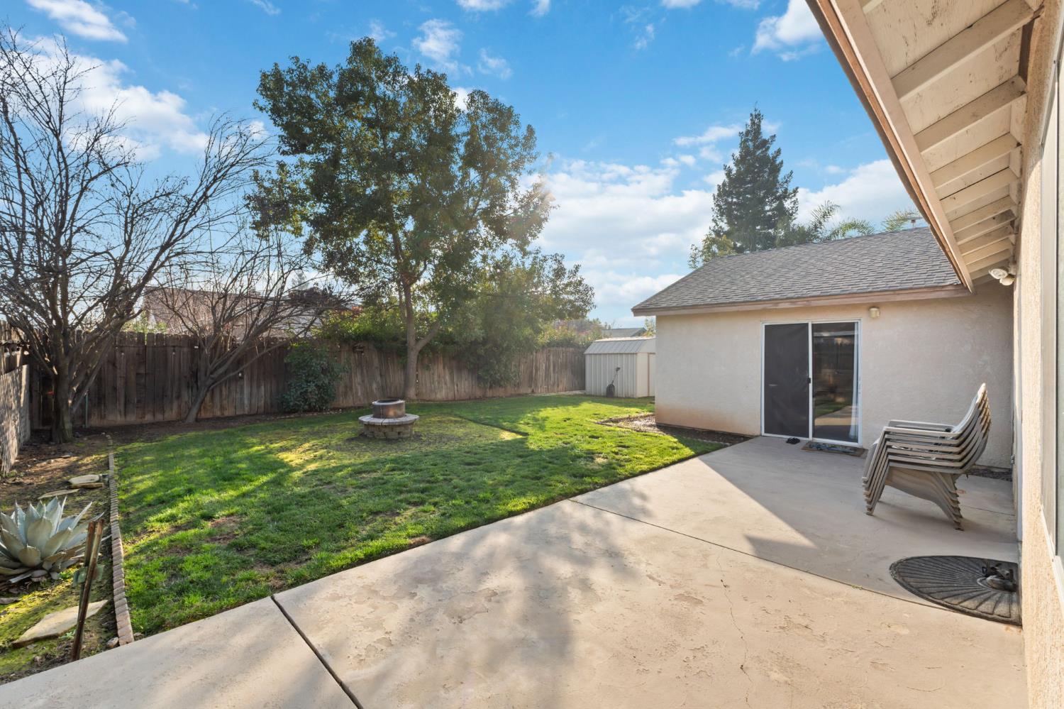 6203 W San Madele Ave, Fresno, CA 93723