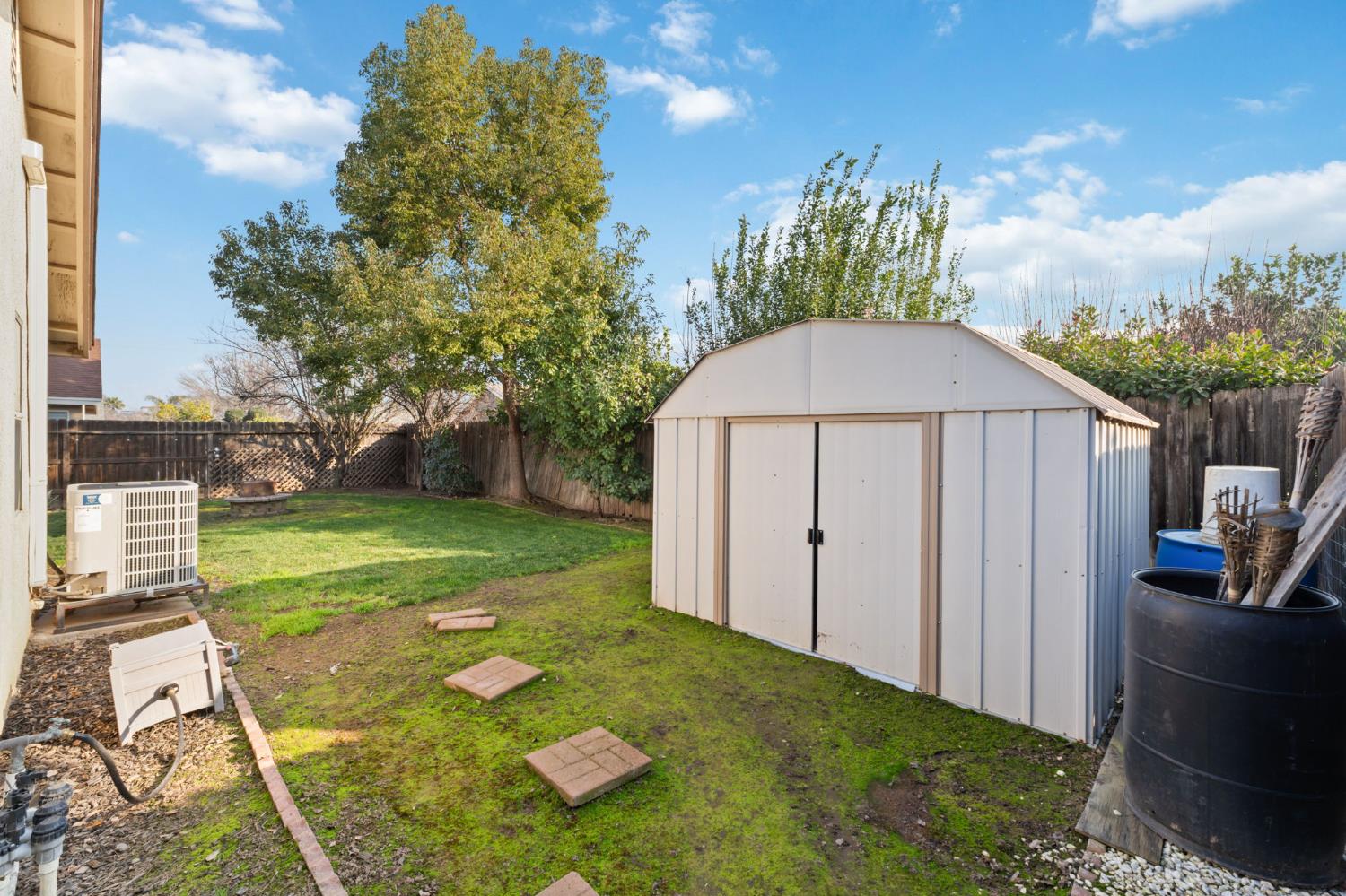 6203 W San Madele Ave, Fresno, CA 93723