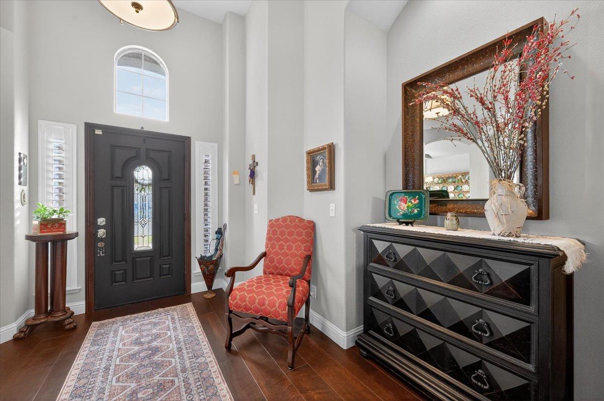 2672 E Bristol Ct, Fresno, CA 93720