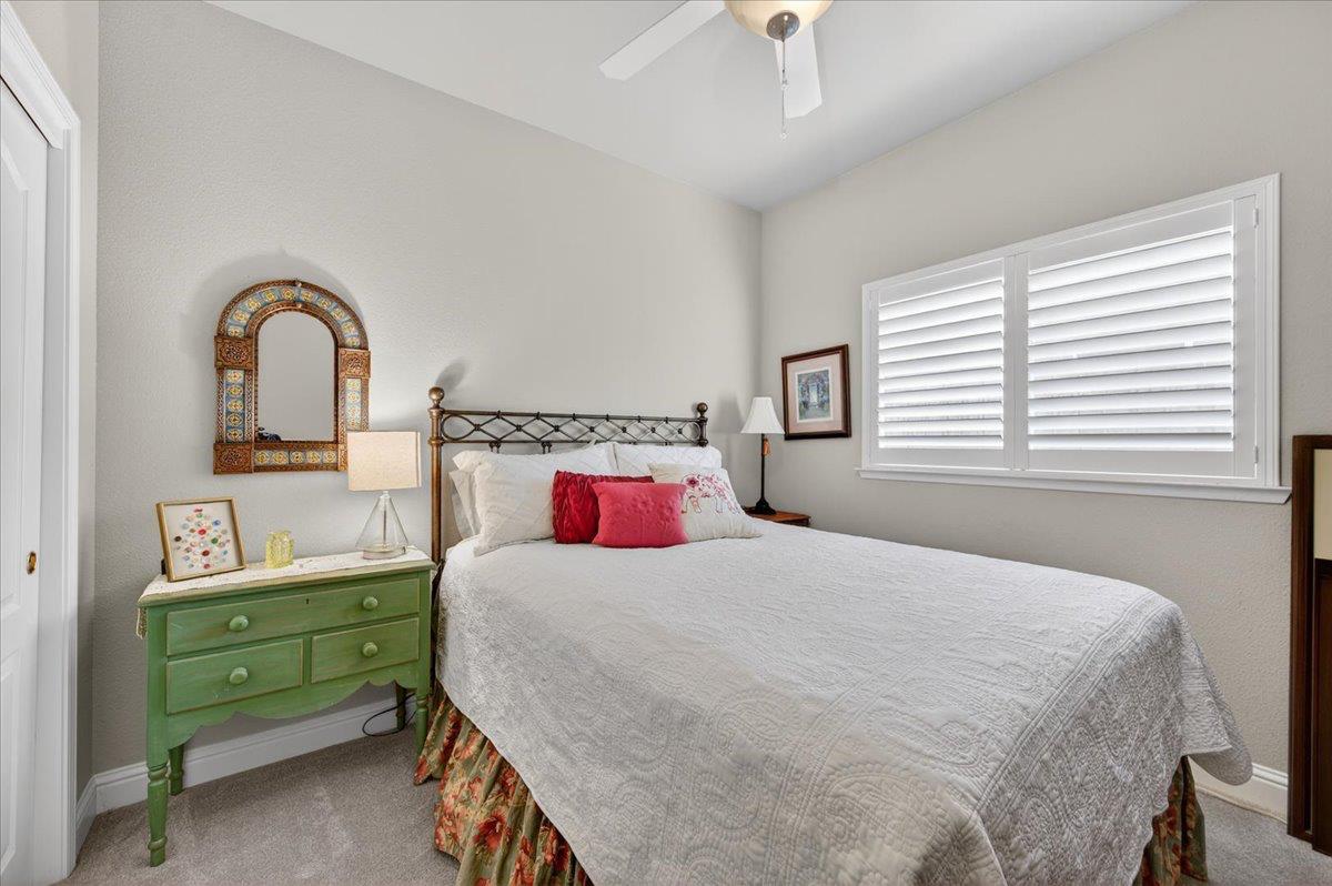 2672 E Bristol Ct, Fresno, CA 93720