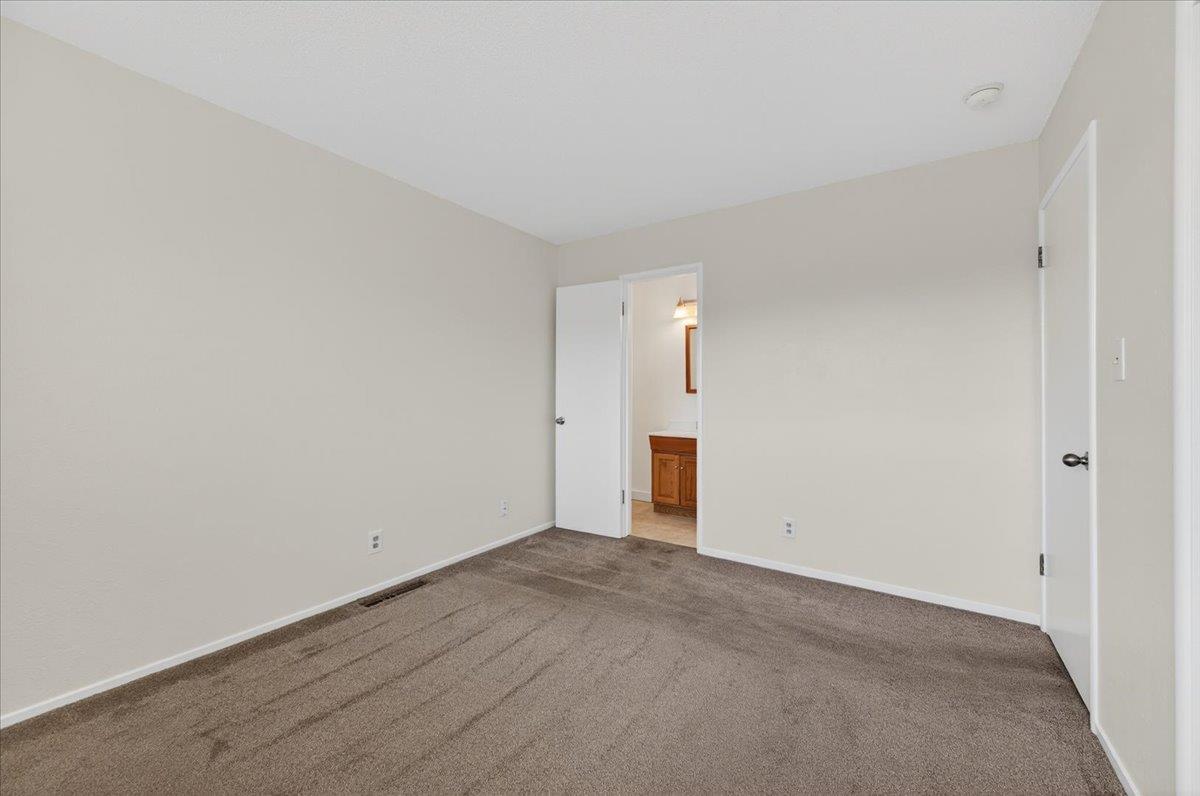 1335 Cindy Ave, Clovis, CA 93612