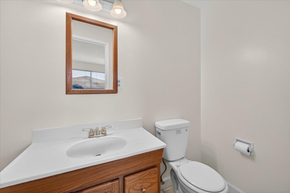 1335 Cindy Ave, Clovis, CA 93612