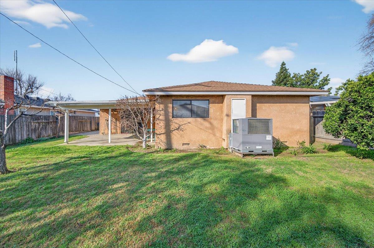 1335 Cindy Ave, Clovis, CA 93612