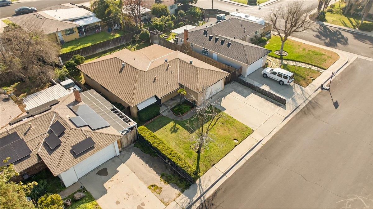1335 Cindy Ave, Clovis, CA 93612