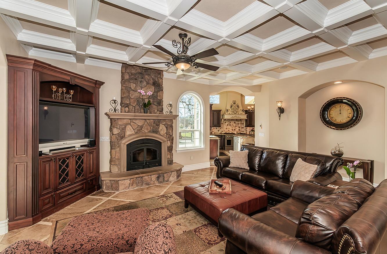 14505 Blue Drake Ln, Prather, CA 93651