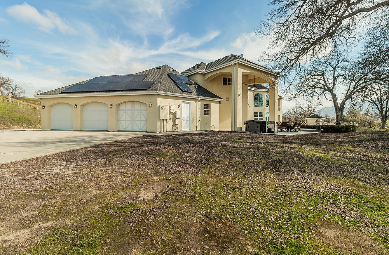 14505 Blue Drake Ln, Prather, CA 93651