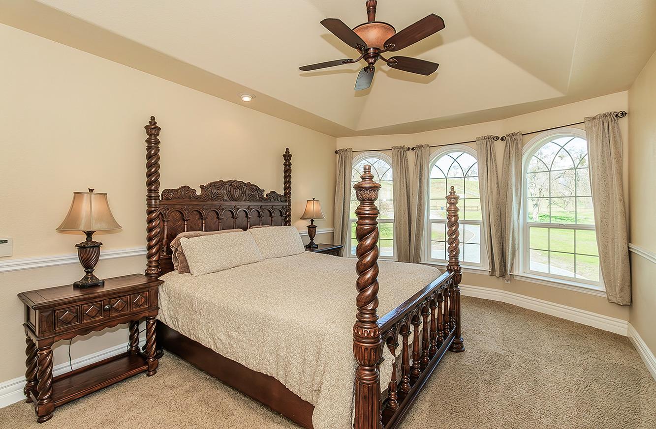 14505 Blue Drake Ln, Prather, CA 93651