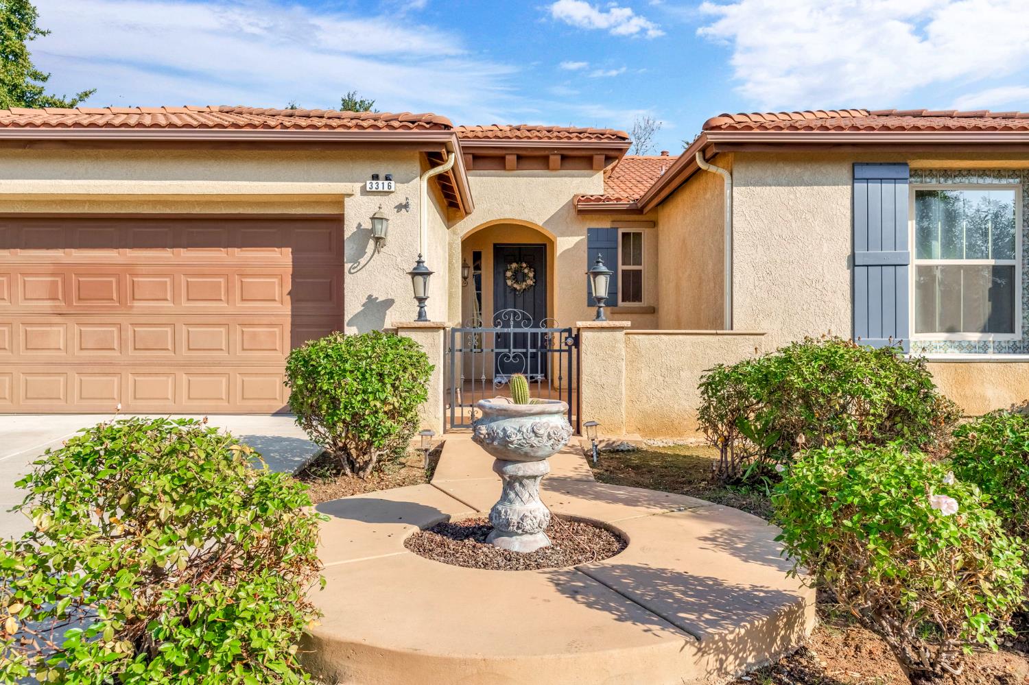 3316 N Leanna Ave, Fresno, CA 93737