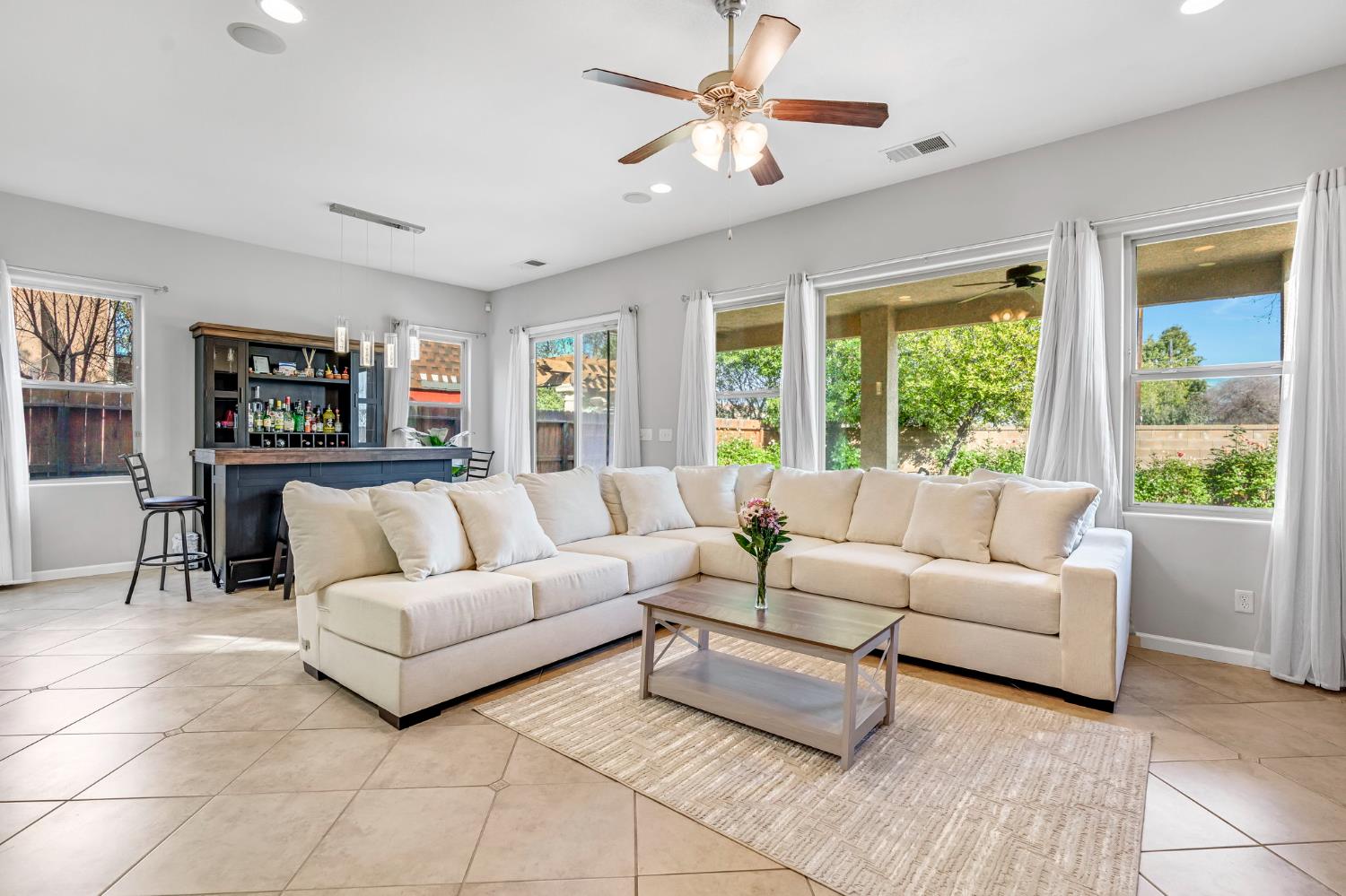 3316 N Leanna Ave, Fresno, CA 93737