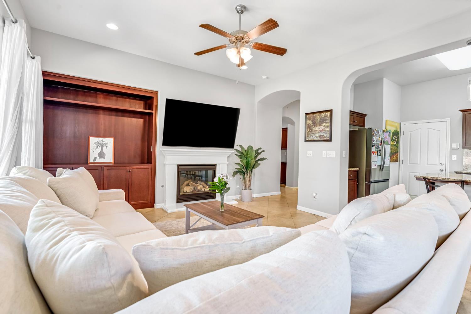 3316 N Leanna Ave, Fresno, CA 93737