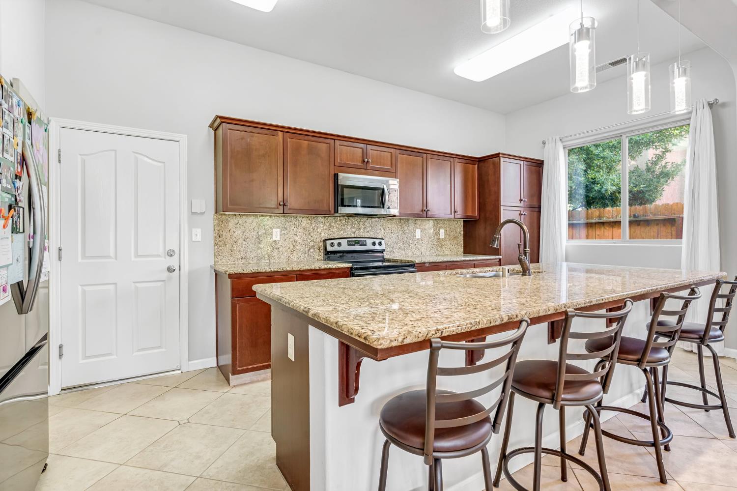 3316 N Leanna Ave, Fresno, CA 93737