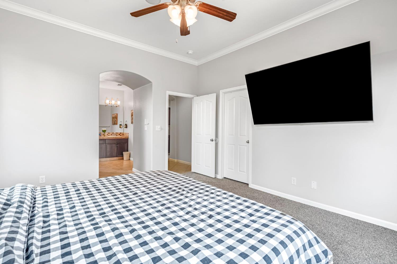 3316 N Leanna Ave, Fresno, CA 93737